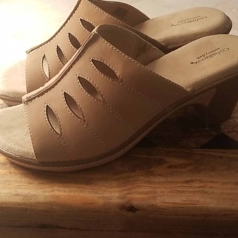 81/2 Memory foam shoes